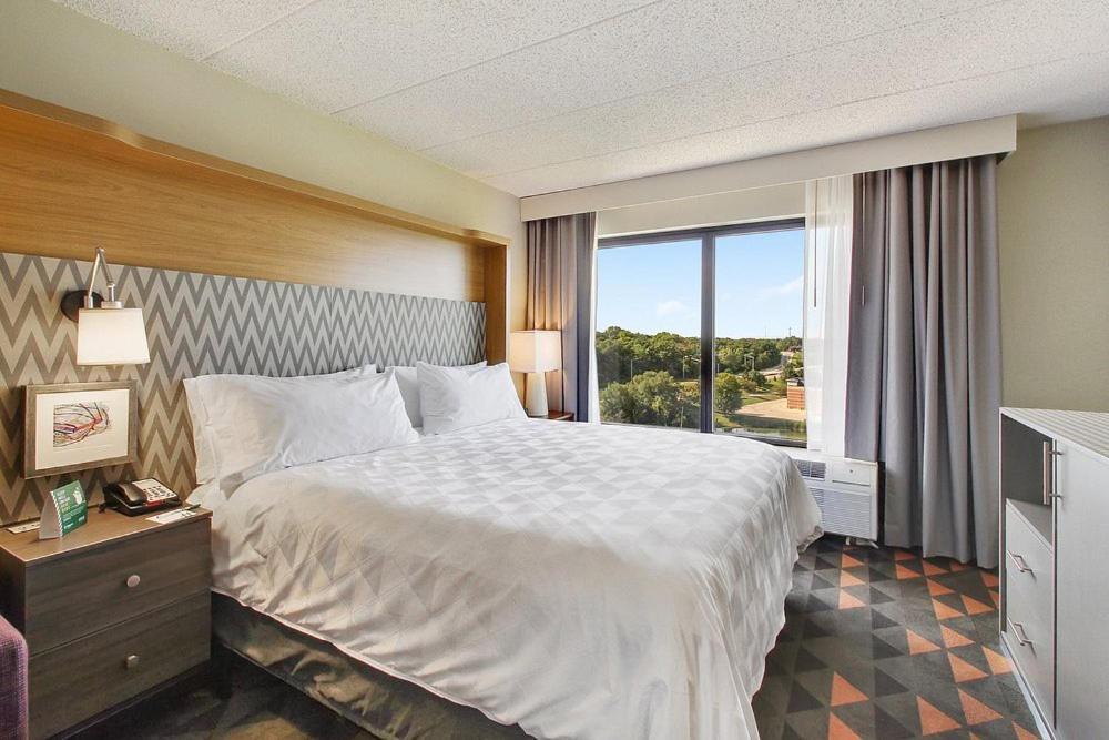 Holiday Inn Chicago Nw Crystal Lk Conv Ctr By Ihg Crystal Lake Exterior foto